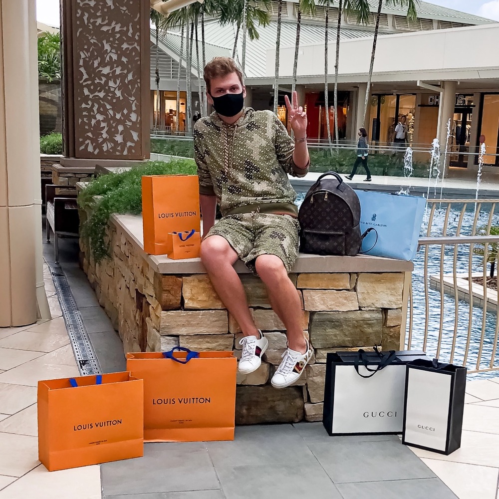 Meet your Posher, Joseph